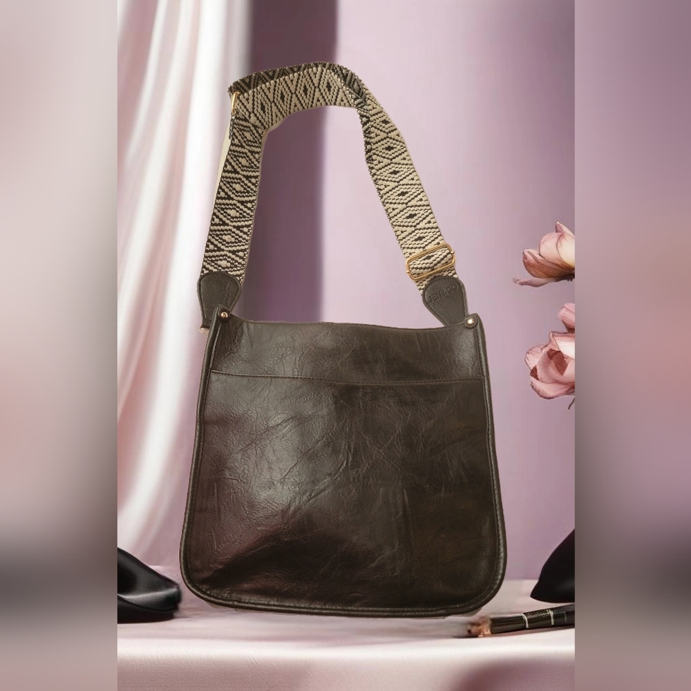 Chic Black Crossbody Bag with Patterned Strap